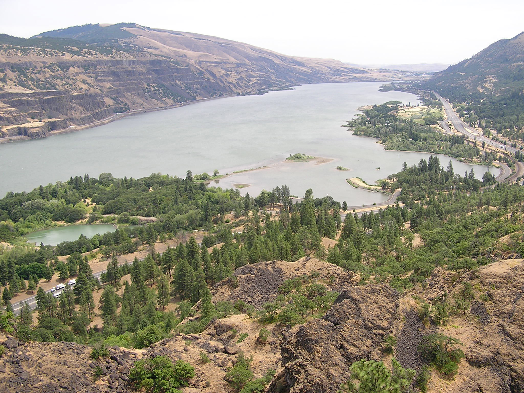 view of the Columbia River Gorge from Rowanda Crest